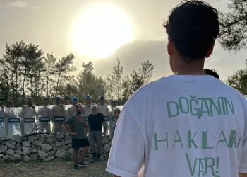 Akbelen’de sabahın ilk saatlerinde ağaç kesimine başlandı!