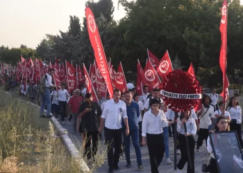 Metin Çulhaoğlu ölümünün birinci yılında mezarı başında anıldı