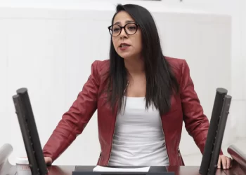 Kadıgil, Hacettepe’de yurtlara yapılan zamları Meclis gündemine taşıdı