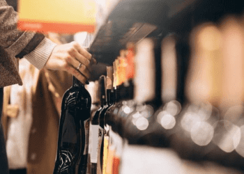 Alkollü içkilere bir kez daha zam geldi