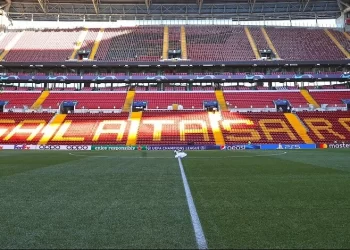 Galatasaray – Molde play-off rövanş maçı saat kaçta ve hangi kanalda canlı yayınlanacak?