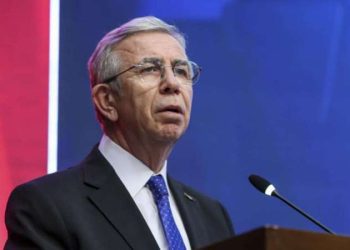 Mansur Yavaş yeniden aday olduğunu açıkladı: Rozetsiz başkanlık yapmaya devam edeceğim!