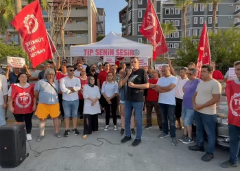 Haklarını alamayan Mediterranean Breeze Hotel çalışanlarının direnişi büyüyor