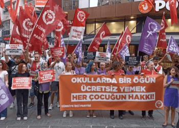 TİP’ten İzmir’de eylem: ‘Okullarda bir öğün ücretsiz yemek ve temiz su her çocuğun hakkı’
