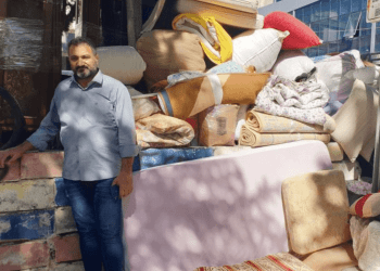 Kirasını ödeyemeyen aile sokağa atıldı