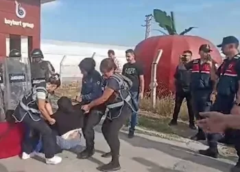 Sendikal hakları için direnen tarım işçilerine müdahale