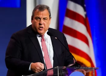 Eski vali yardımcısı, çocuklara yönelik cinsel suçlar kapsamında tutuklandı