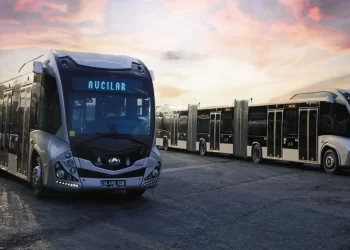 Metrobüslere Saray’dan Engel!