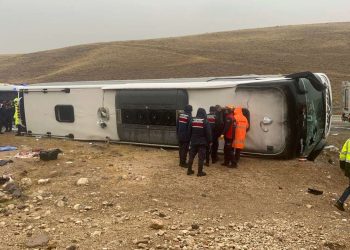Sivas’ta yolcu otobüsü devrildi: 7 ölü, 40 yaralı