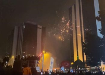 Son dakika…. İstanbul Valiliği’nden İsrail protestolarına ilişkin açıklama: ‘Polislere saldıran 5 kişi gözaltına alındı, 1 kişi hayatını kaybetti’