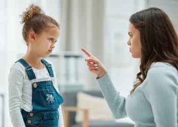 Araştırma: Çocuklara bağırmak cinsel veya fiziksel istismar kadar zararlı olabilir