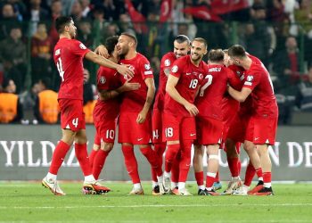 Türkiye Letonya’yı farklı yendi EURO 2024 biletini kaptı
