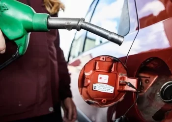 Akaryakıta Yine Zam Geliyor! Motorin Pazartesi Gecesi 2.23 TL Zamlanacak