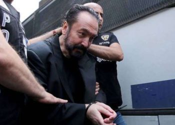 Adnan Oktar operasyonunun başında olan isim anlattı: Eski bakan örgüte operasyonu haber vermiş!