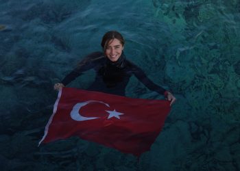 Şahika Ercümen, 106 metre ile dünya rekoru kırdı!