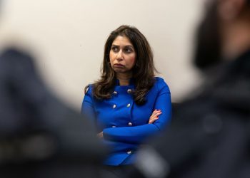 Filistin tutumuyla eleştirilen İngiltere İçişleri Bakanı Braverman görevden alındı