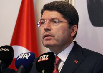 Adalet Bakanı Tunç’tan yargıdaki krize ilişkin yeni açıklama: ‘Darbe söz konusu değil’