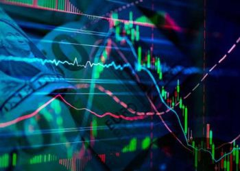 Dolar rekorunu yeniledi