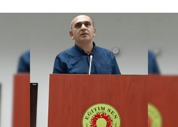 Eğitim Sen Sivas Şube Başkanı İbrahim Kılıç, YÖK'ün kuruluş yıldönümü ile ilgili basın açıklaması yayımladı