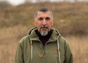 Sanatçı Ferhat Tunç İçin ‘Kırmızı Bülten’ Talebi!