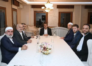 Milli Eğitim Bakanı Yusuf Tekin İsmailağa cemaatini ağırladı!