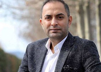Kendini gazeteci sanan iki holigandan Murat Ağırel’e canlı yayında tehdit: Ayağını denk al