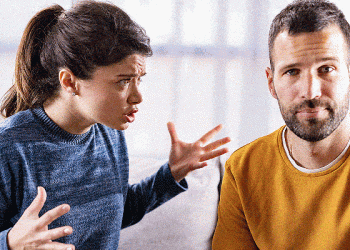 Narsistlerin tartışmaları kazanmak için başvurduğu hileler