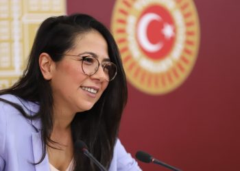 TİP Sözcüsü Kadıgil’den Bakan Tekin’e: Türk eğitim sistemini sermayeye peşkeş çekiyorsunuz!