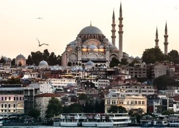 Türkiye’de cami sayısı okul sayısını geçti