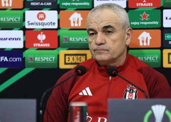 Beşiktaş, Rıza Çalımbay ile yolların ayrıldığını açıkladı