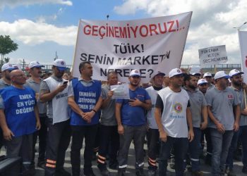 Sivas’taki Türasaş vagon fabrikasında işçiler eylem yaptı