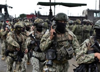 Ekvador’da çete üyeleri silahlarla televizyon kanalını bastı