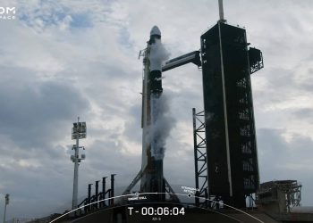 Alper Gezeravcı’nın uzay yolculuğu başladı