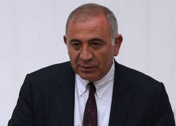 Gürsel Tekin: 40 yıldır CHP’deyim, böyle bir dönem görmedim