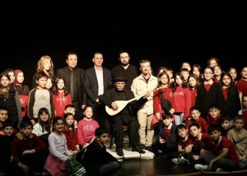 Aşık Veysel’in robotu Samsun’da konser verdi