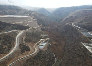 Kayıp 9 işçiyi arama çalışmaları 4. gününde: Bazı noktalarda metal yoğunluğuna rastlandı