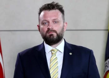 Fenerbahçe’den Galatasaray’a sert yanıt: ‘Kendilerini ve tarihlerini bir kelimeyle…’