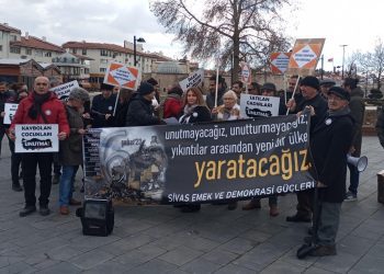 Sivas Emek ve Demokrasi Güçleri 6 Şubat Depremlerinde hayatını kaybedenleri andı