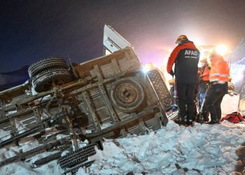 Van’da çığ düştü: 1 ölü, 12 yaralı