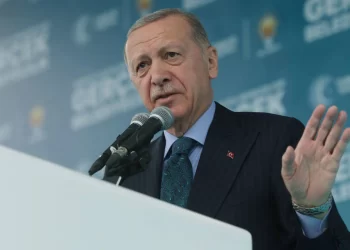 Erdoğan ekonomik krizi kabul etti; asgari ücret zammına kapıyı kapattı