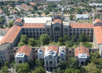 Haydarpaşa Lisesi arazisini yapılaşmaya açacak SİT değişikliği iptal edildi