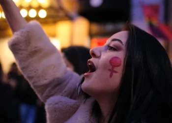 Taksim, Feminist Gece Yürüyüşü öncesi ablukaya alındı