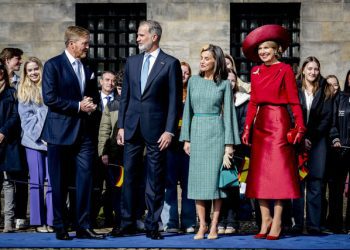 İspanya Kraliçesi Letizia ile Hollanda Kraliçesi Maxima bir araya geldi