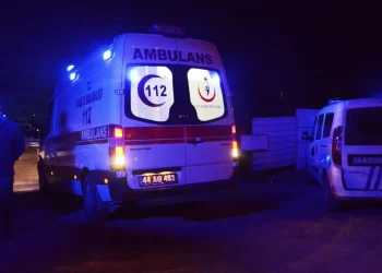 80 suç kaydı olan şahıs, kendisinden boşanan kadını bıçakladı