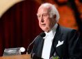 Nobel ödüllü fizikçi Peter Higgs hayatını kaybetti
