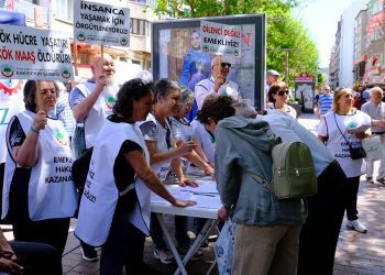 Emekliler, en düşük maaşın 35 bin lira olması için imza kampanyası başlattı