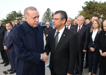 AKP’li Erdoğan ile Özgür Özel bir araya geldi: “Önümüzdeki hafta görüşeceğiz”