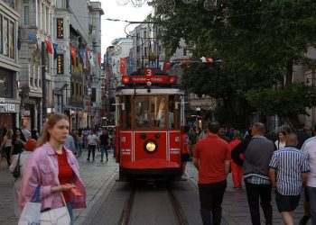 Gezi Parkı’ndan sonra İstiklal Caddesi de İBB’nin