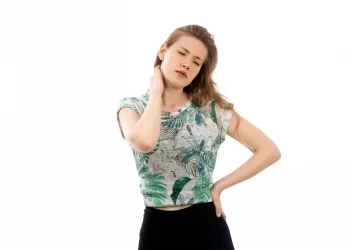 Eklem ağrılarının sebebi bu olabilir! Vücudunuzda D Vitamini eksikliği olduğunu gösteren 5 belirti!