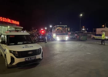 Sivas’ta parçalanmış cesedin üzerinden geçti durmadı, otogara giderken kendini ihbar etti!